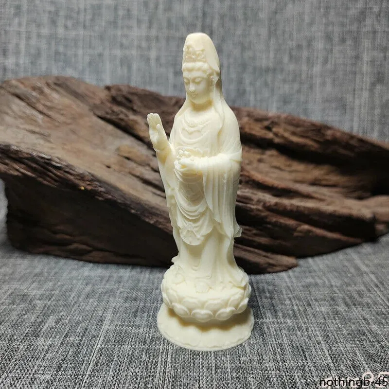 Buddhist Guanyin Statuette Natural material hand-carved Guanyin Bodhisattva