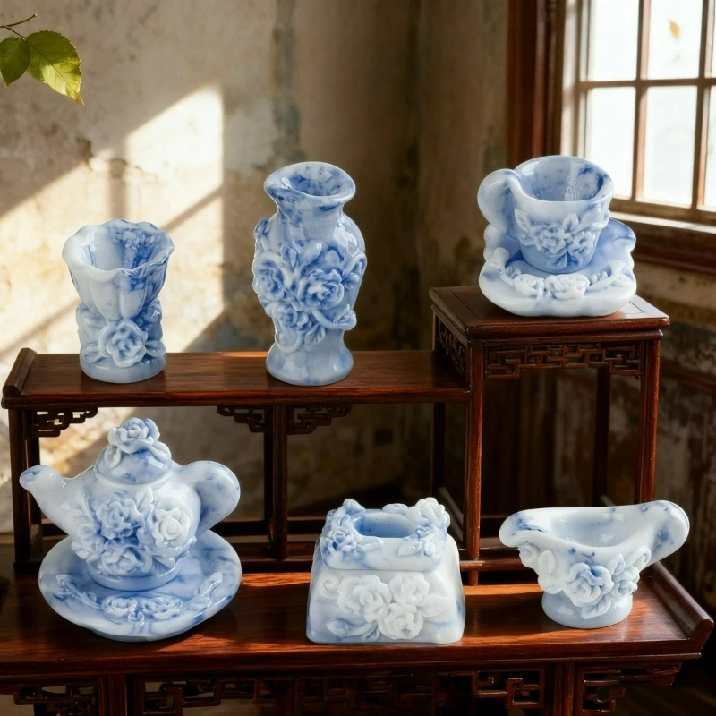 

10/20/30pcs Mini Resin Tea Set Chinese Blue and White Porcelain Ornaments Household Decoration Tea Pet Tea Set Accessories New