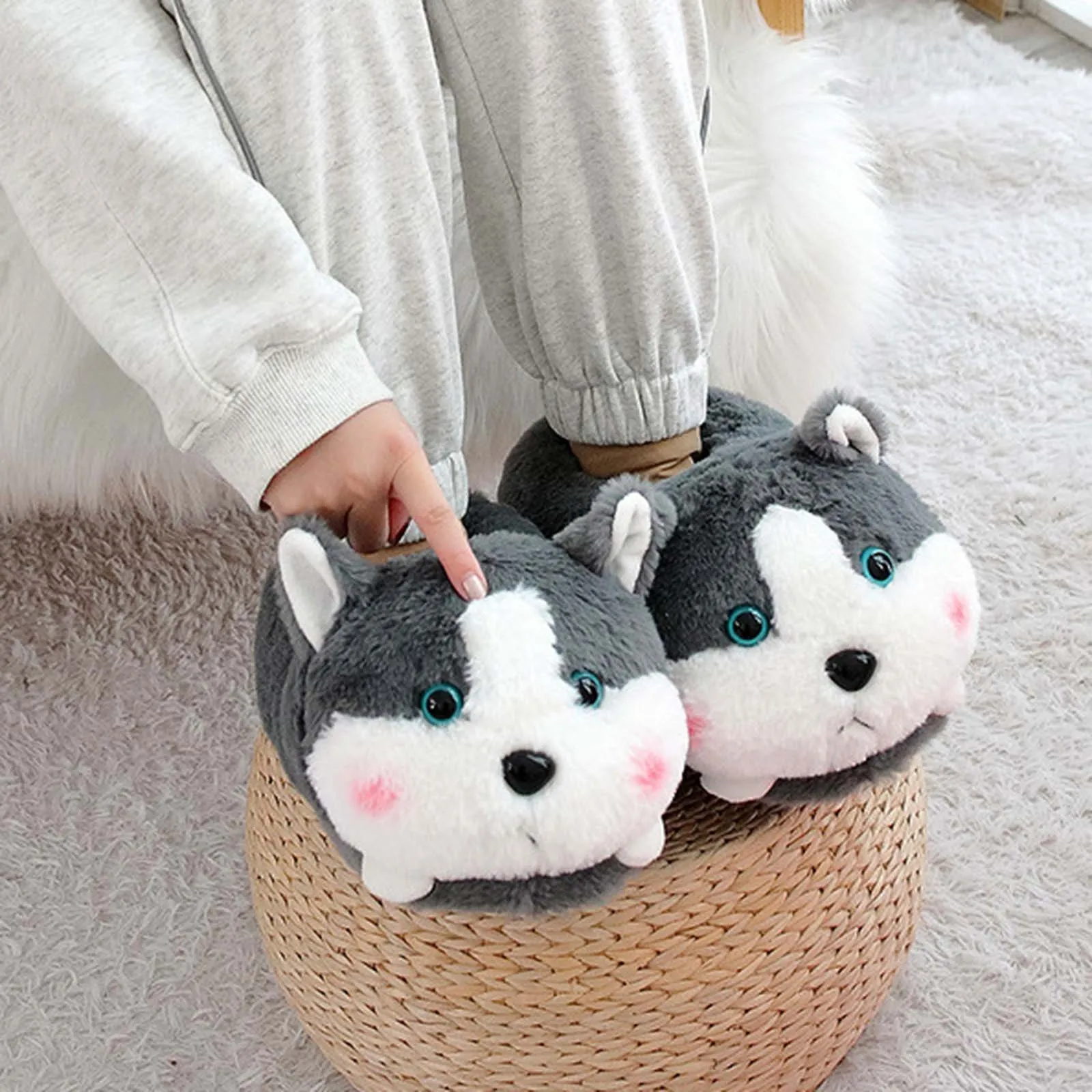 Women Cute Cartoon Slippers Christmas Elk Pig Animal Plush Indoor Comfortable Warm Cover Heel Non Slip Slippers Winter Slides