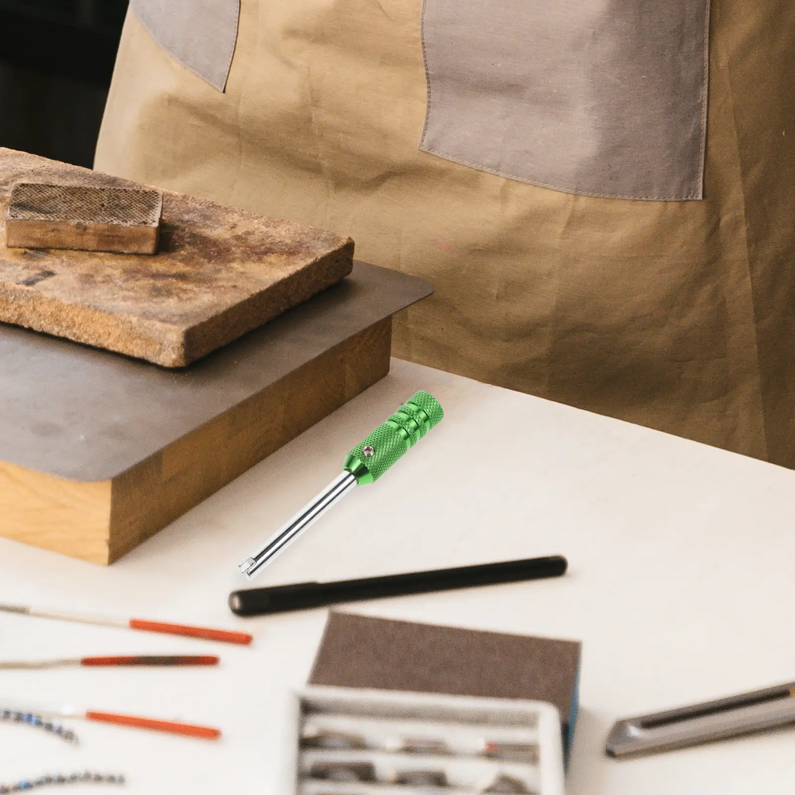 

Tattoo Regulator Alignment Tool Green Armature Bar Adjuster for Perfect Machine Tube Centering Repair Maintenance Tools