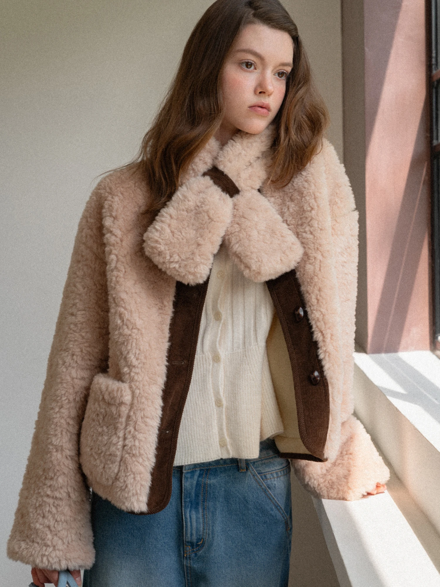 

Утепленное вельветовое пальто EGGKA с мехом ягненка, свободный крой, теплое, ветрозащитное, женская верхняя одежда, куртка с круглым вырезом