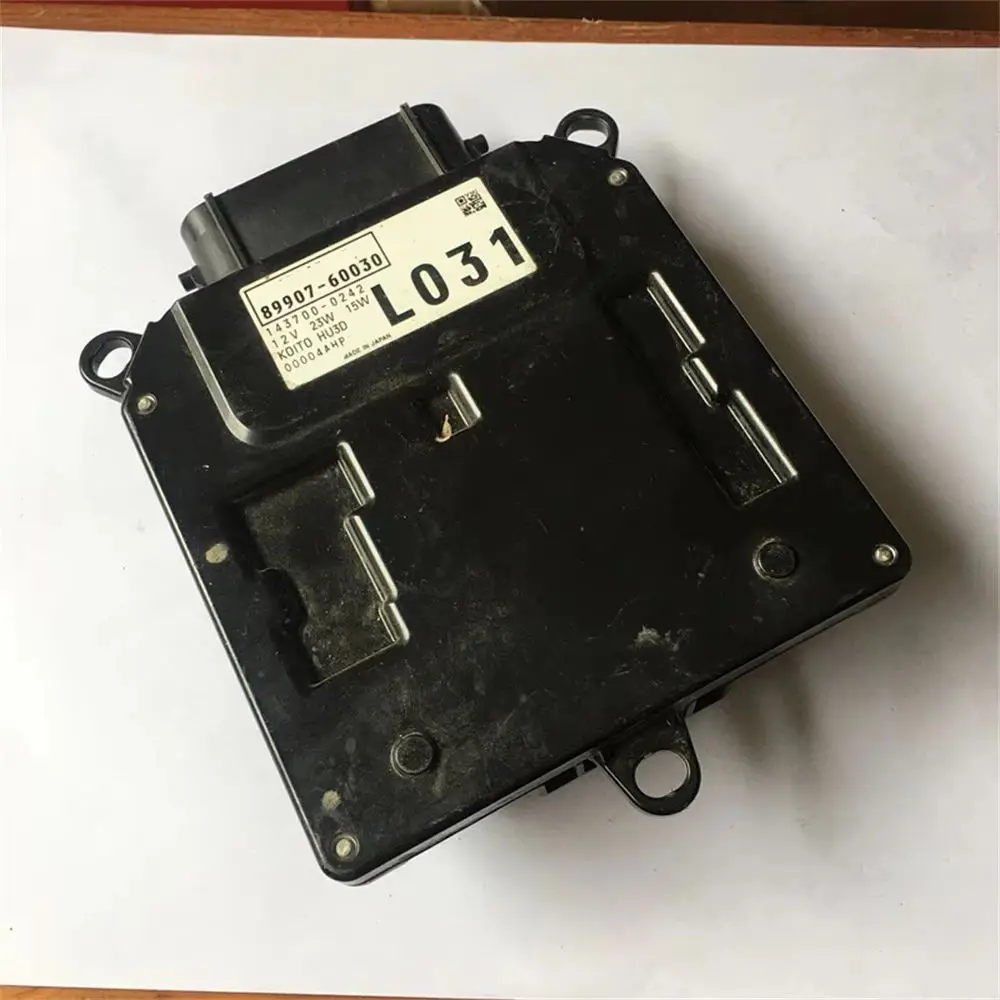 

Оригинальный 89907-60030 L031 89908-60030 R031 Блок управления светодиодным драйвером фар 143700-0241 143800-0241 Автомобильные аксессуары