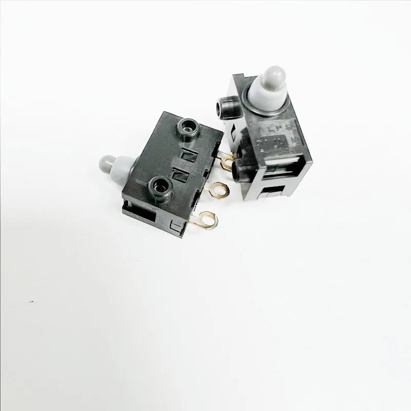 5PCS ALPS  SPVQ380700 Waterproof Miniature Micro Switch for Automotive Window Reset Button 3-Pin view 3