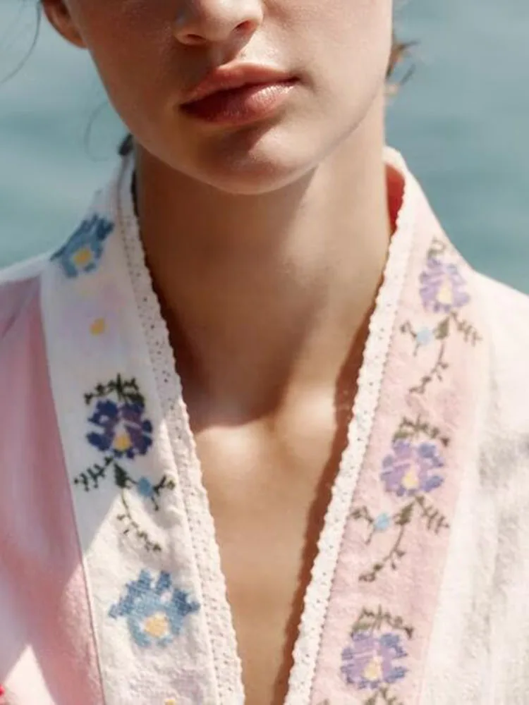 2025년 가을 신상 여성 패션 다용도 슬림핏 긴팔 면 플로럴 자수 롱 셔츠 우아한 품질