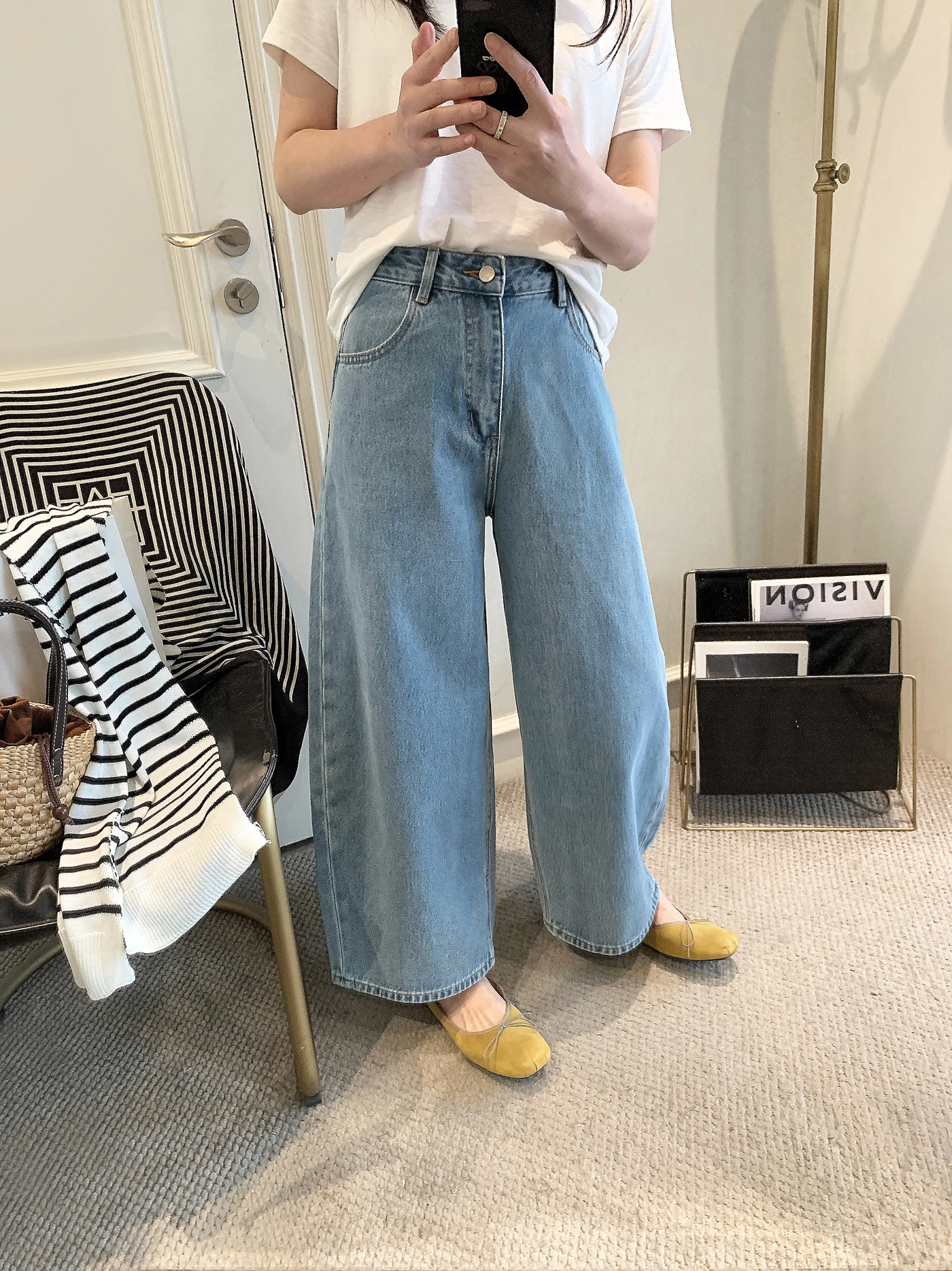 

High Waist Wide Leg Straight Cut Denim Jeans Women's Fashion Balloon Pants Spring 2026 New Style Slimming Korean Version