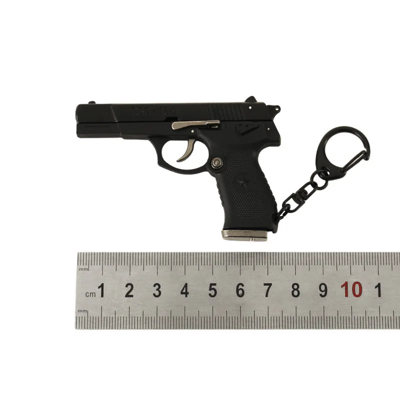 7cm/2.75in Jedi Game Peripherals 1:3 QSZ92 Mini disassembly small Gun Keychain Alloy weapon model Toy Gun Backpack Pendant Gifts