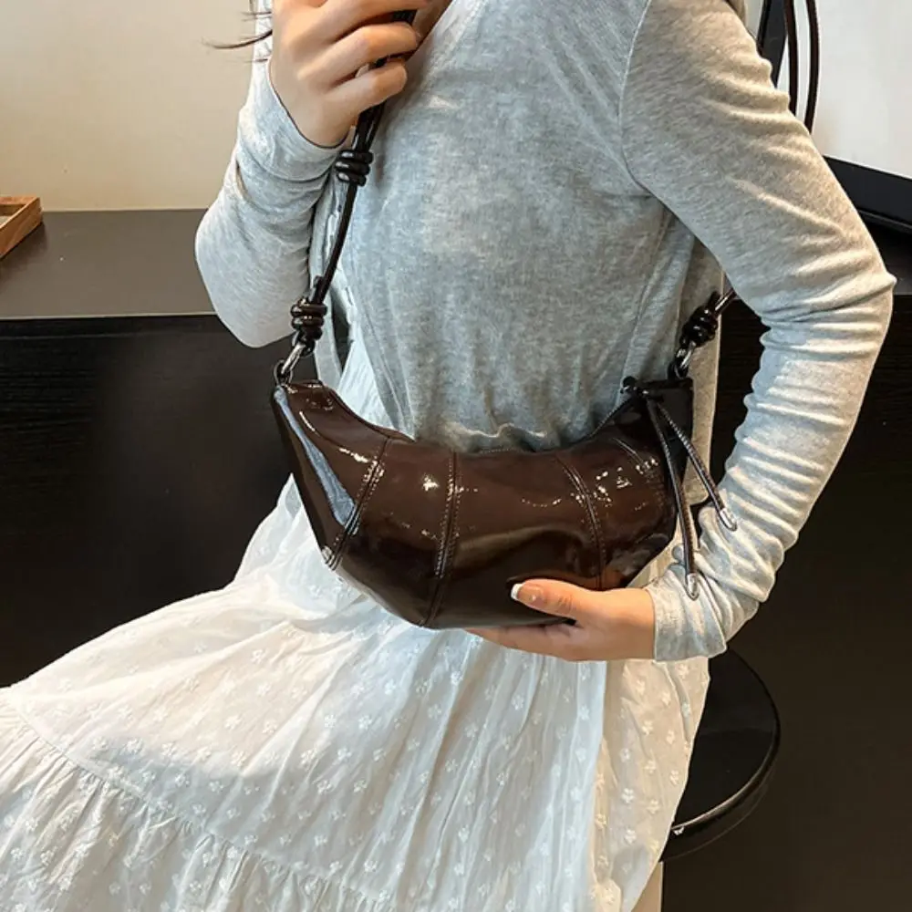 

Модная винтажная сумка через плечо с круассаном в стиле ретро, однотонная сумка через плечо с клецками, повседневная женская сумка из искусственной кожи, уличная сумка