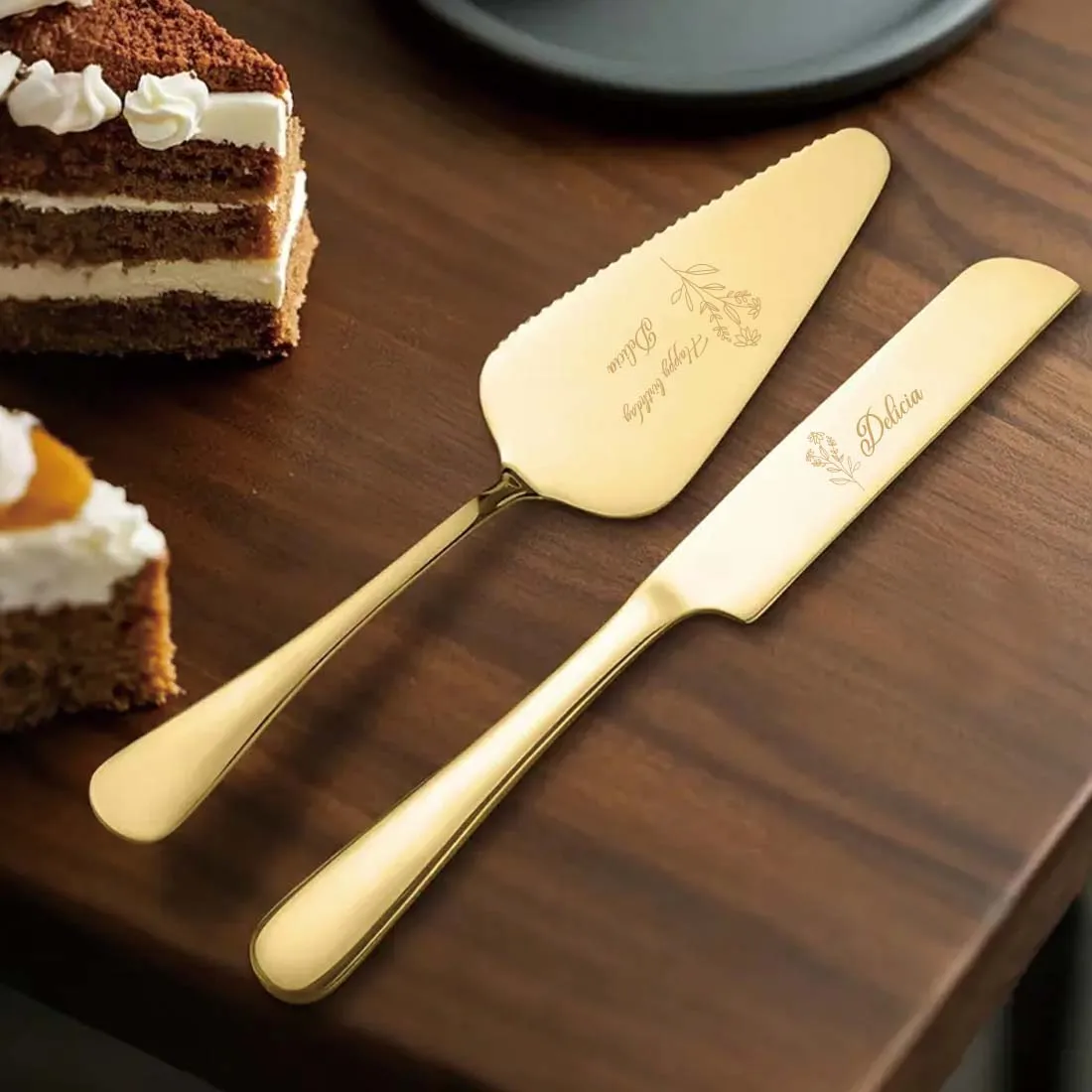 Ensemble de couteau et spatule à gâteau gravés sur mesure, ustensiles personnalisés avec nom floral, kit de découpe de gâteau, cadeau souvenir de fête pour les couples