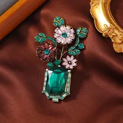 Vintage New French Green Crystal Vase Brooch Personality Elegant Luxury Corsage Pin Women's Clothing Accessories Baroque Pins