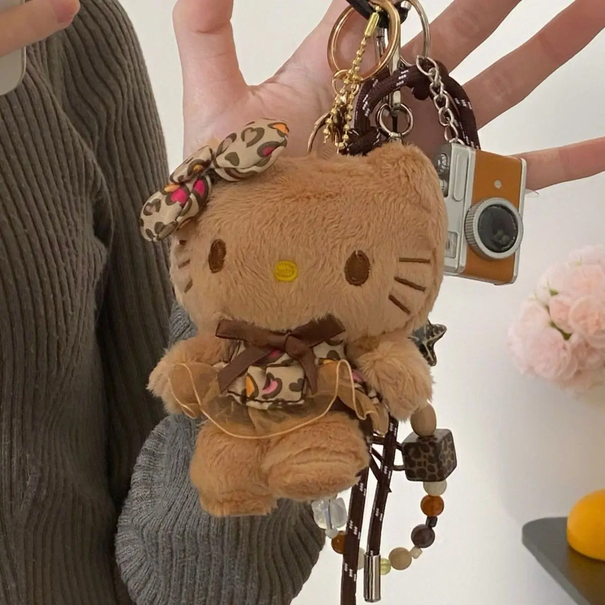 Sanrio Dark Skin Hello Kitty Leopard Print Dress Small Camera Heart Shaped Keychain Shoulder Bag Cartoon Pendant Festival Gift