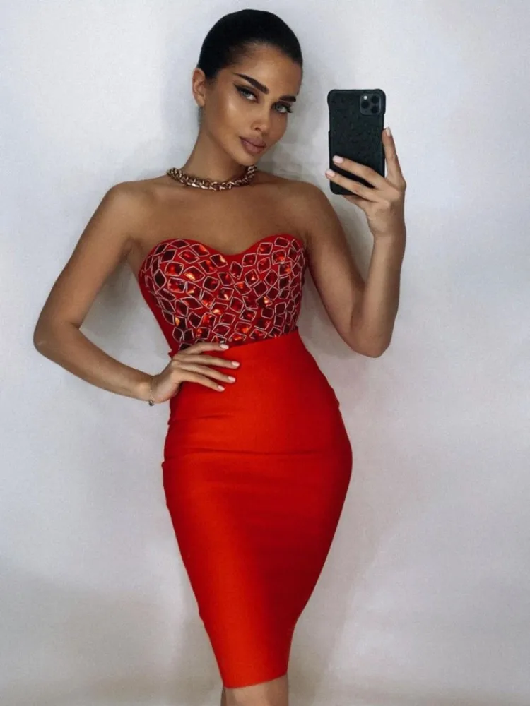 

2025 женское сексуальное красное облегающее платье без бретелек с кристаллами и бриллиантами, костюм для дня рождения, бара, ночного клуба, сценическая одежда