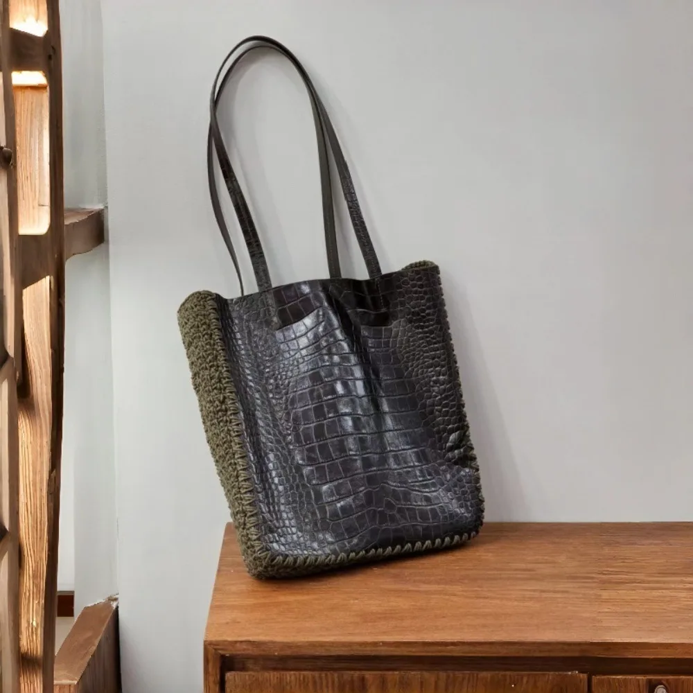 Crocodile Pattern First Layer Cowhide with Literary Retro Relaxation Large Capacity Underarm Handbag Female Texture Fashion