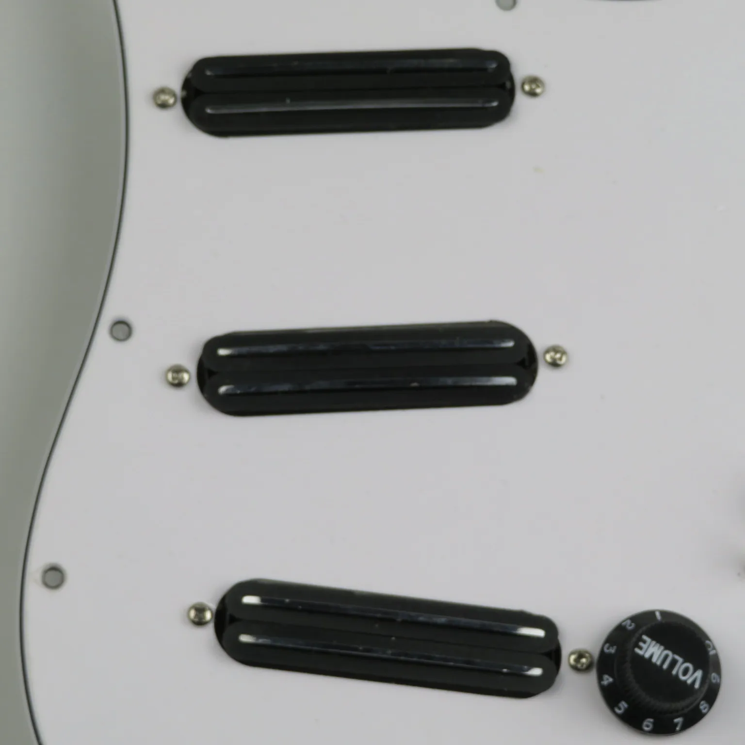 Best Choice Loaded SSH Rail Pickguard Preassembled Circuit Solid White Scratch Plate Fit Standard Str/at ST Guitar view 2