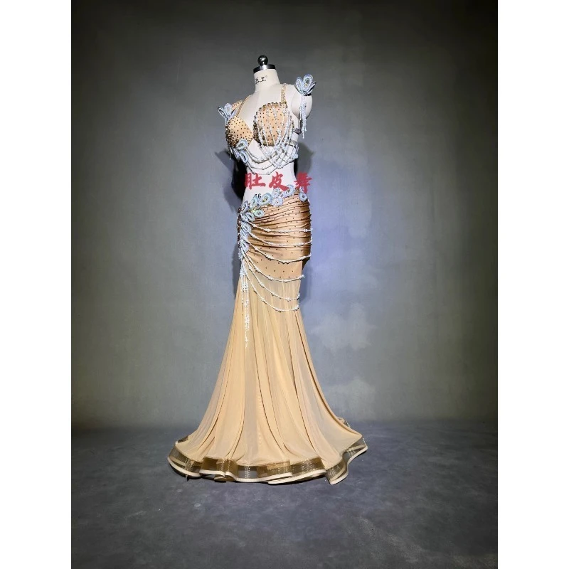 맞춤형 밸리 댄스 드레스 성능 드레스 새로운 Mirad 하이 엔드 옐로우 컬러 섹시한 가방 엉덩이 테일 스커트 브래지어