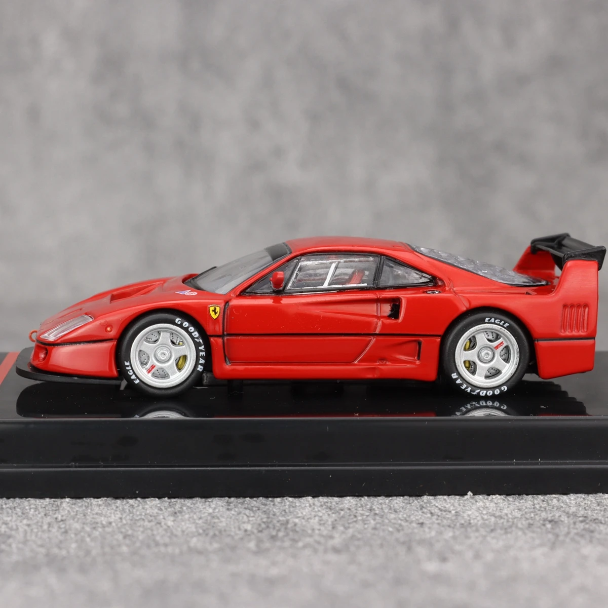 Diecast Model Car Tarmac Works 1:64  Ferrari F40 LM Car Mode Ferrari F40 Play Vehicles Toys for Boys