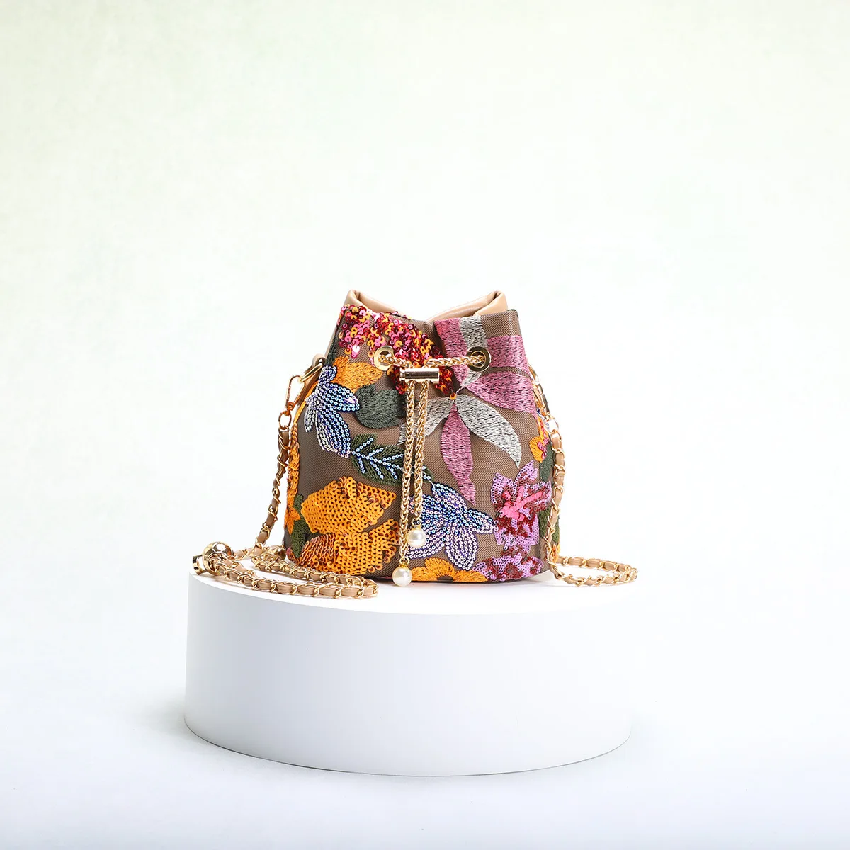 

New Chinese style bucket bag retro style women's heavy craftsmanship mesh embroidery flower sequin chain crossbody bag handbags