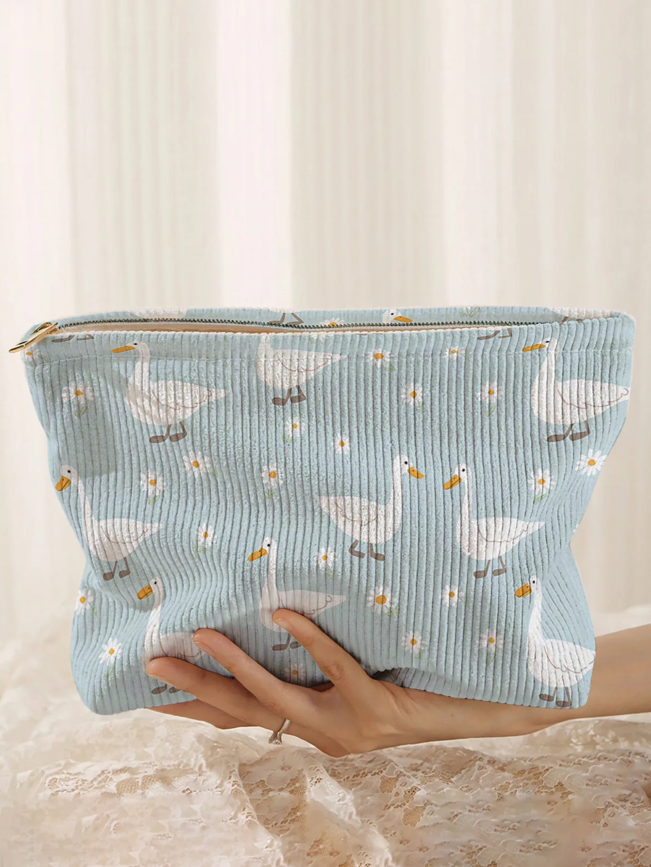 Goose patterned corduroy makeup bag, lightweight zipper pouch, multifunctional lined bag for cosmetics