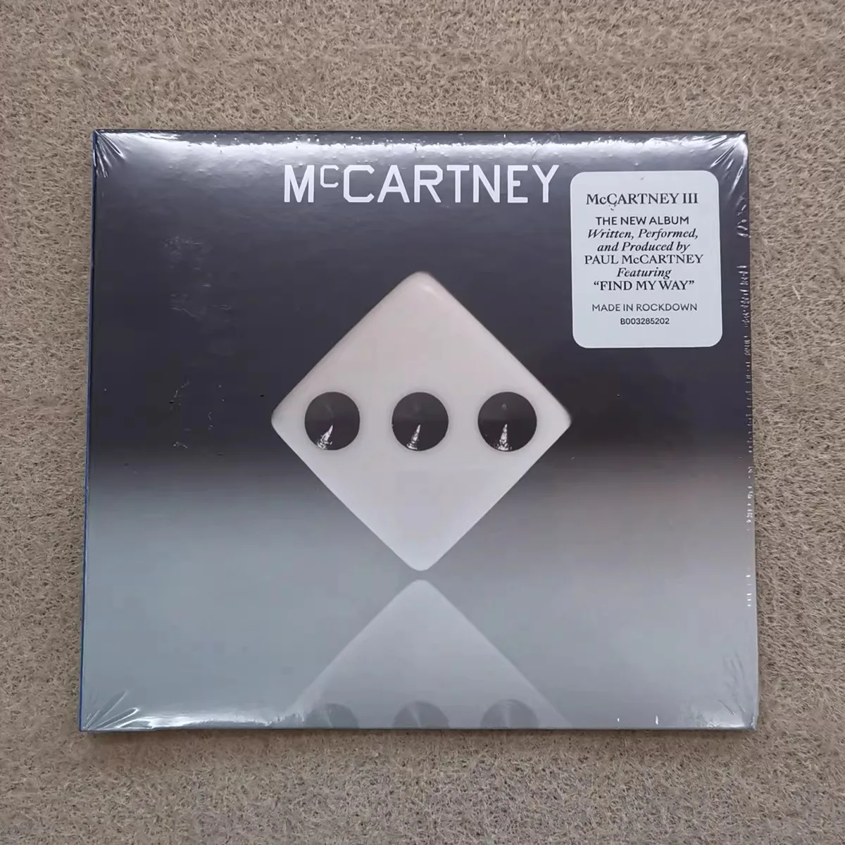 

Paul McCartney McCartney III – Beatles Legend Member Self-Produced Indie Pop Rock Lockdown Studio Album Music Collectible