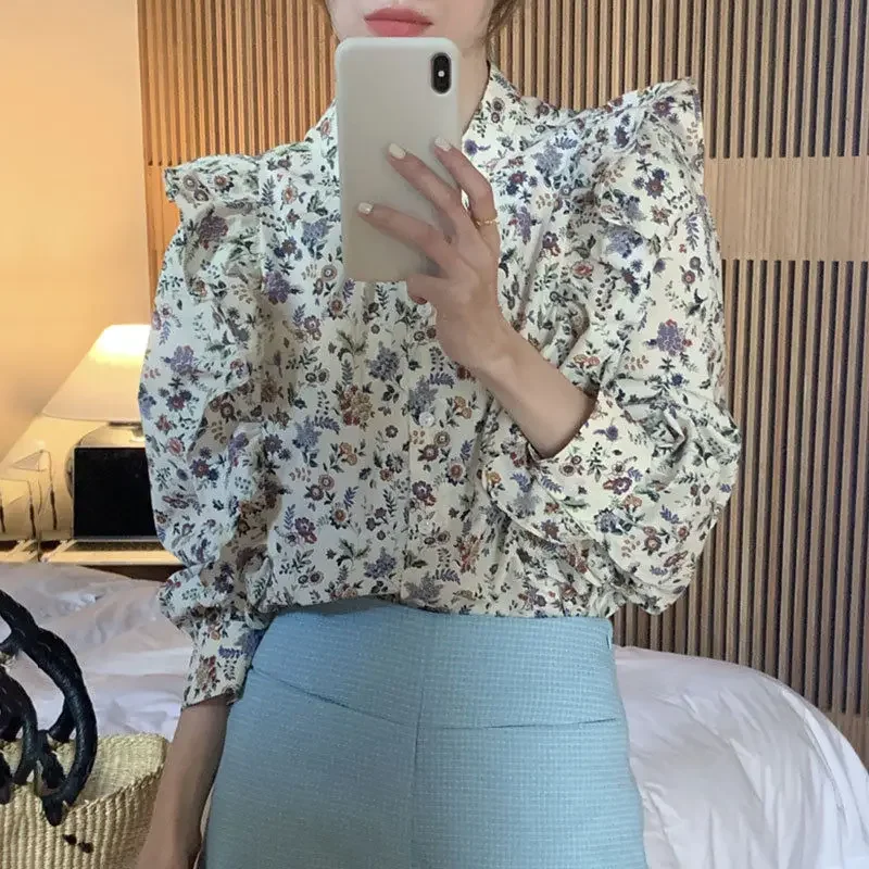 Camisa de manga abombada con volantes y costuras estampadas para mujer, Tops holgados con cuello levantado coreano Chic para mujer, blusa dulce Vintage de primavera