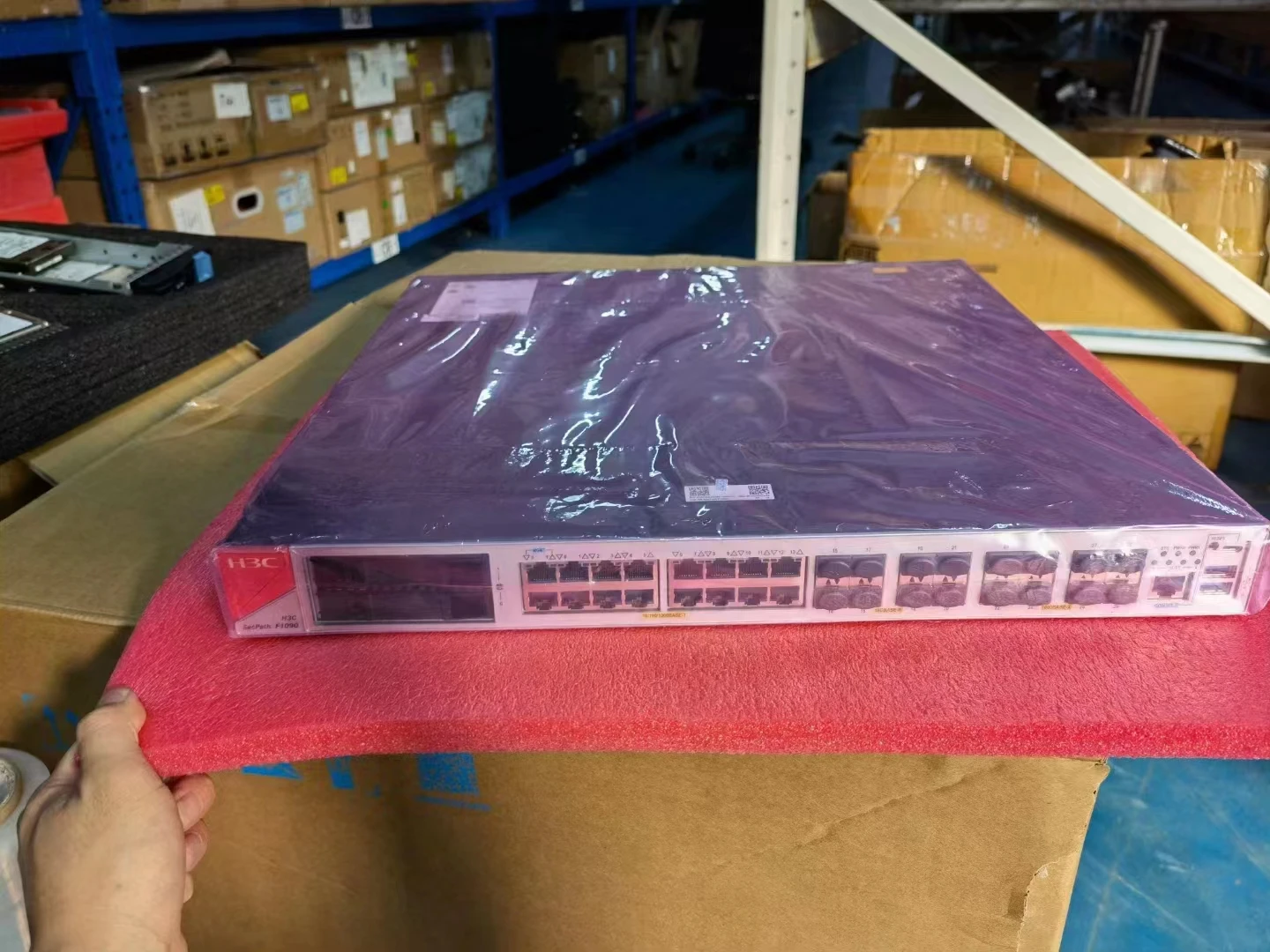 H3C Huasan NS-SecPath F1090 enterprise-class firewall with new packaging.