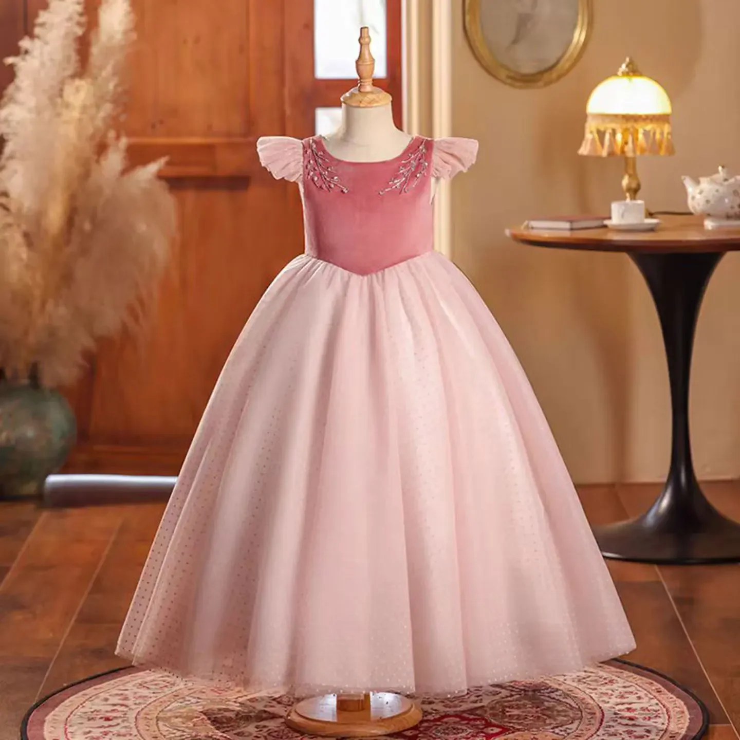 

Elegant Pink Girl Bridesmaides Dresses Beaded Long Arabic For Princess Kids Birthday Wedding Party Pageant Gown