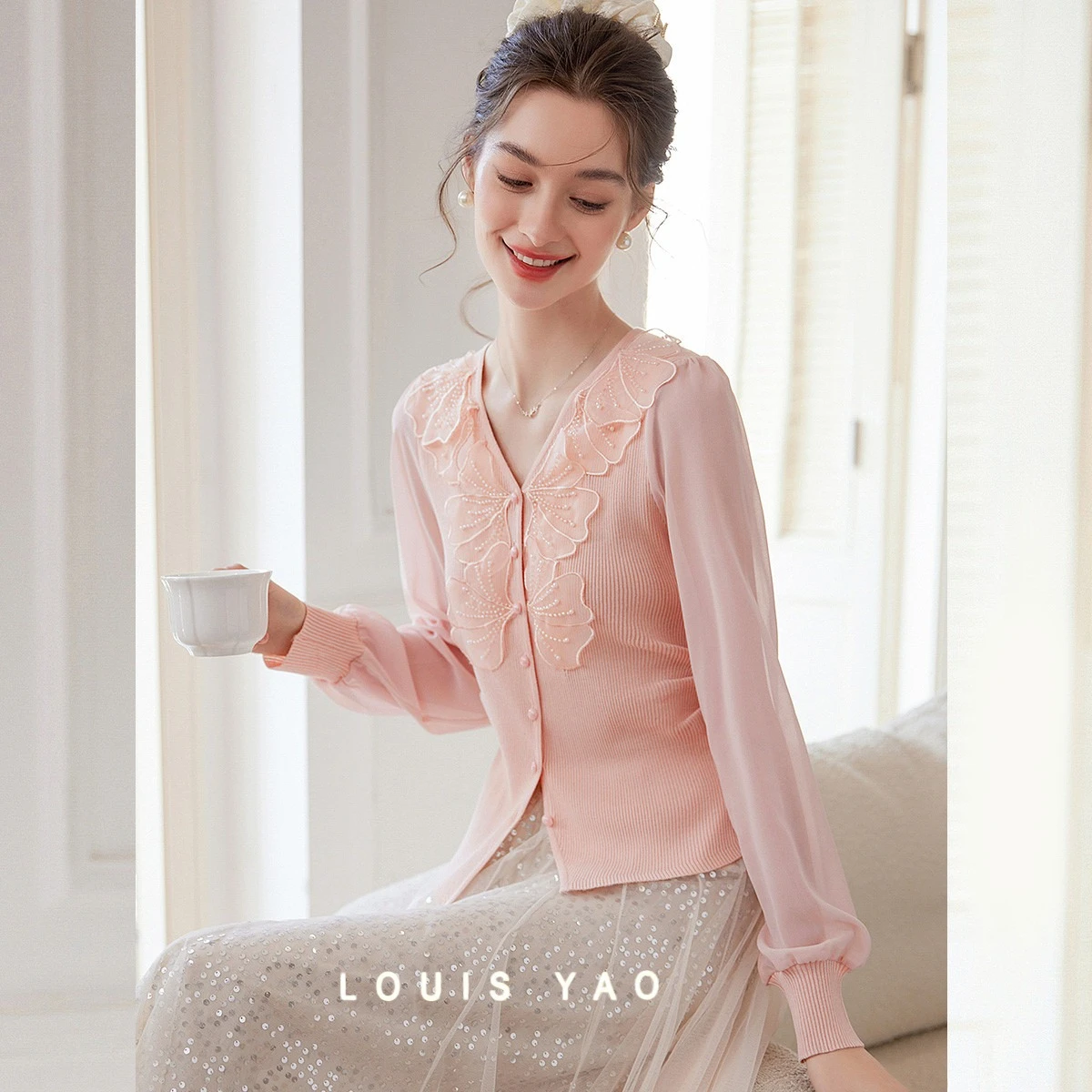 

LOUIS YAO Elegant V-neck Embroidered Lace Cardigan 2025 Spring Fashionable Patchwork Long-sleeve Women's Knitwear Slim-fit Tops