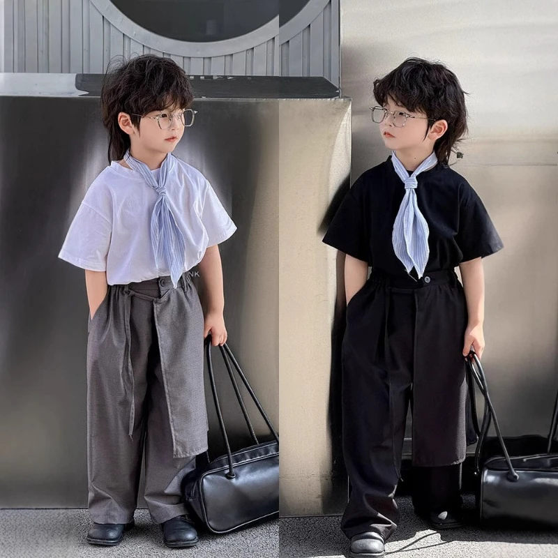 

Boys' Suit - 2025 Summer New Collection of Children's Cotton T-shirts with Trendy Scarves and Fashionable Trousers.