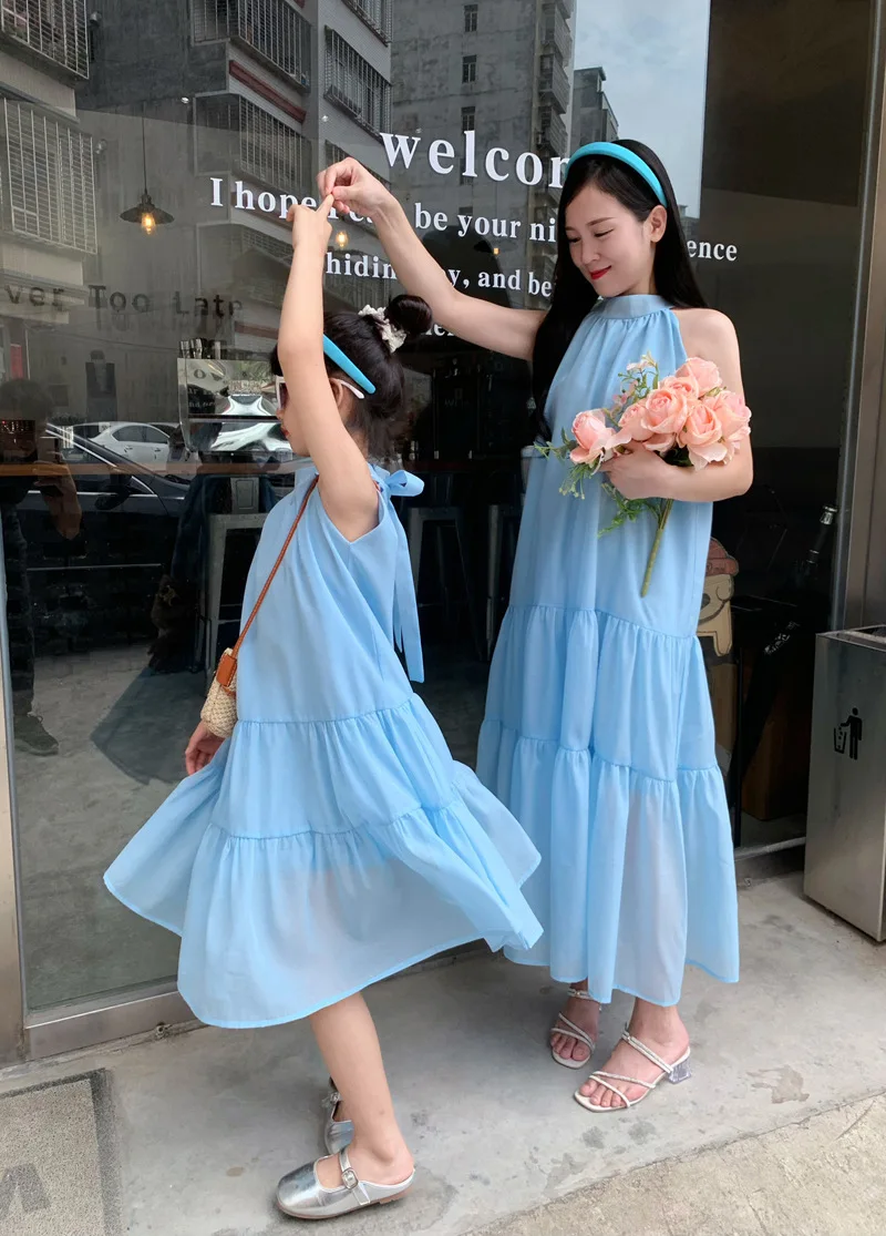 Mother Daughter Matching Dresses Summer French Style Halterneck Dress Family Matching Outfit Blue Girl Mom Dress for Beach Party