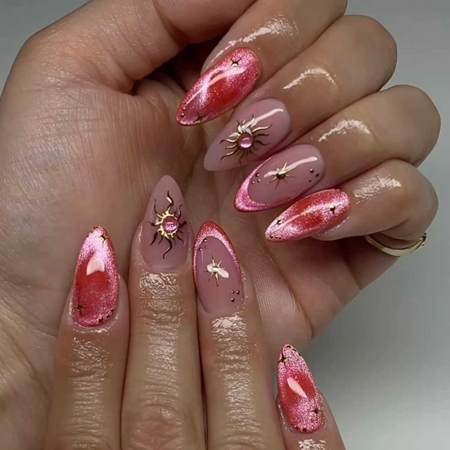 

24PCS Pink Red Almond Press on Nails Sun Star Rhinestone Cat Eye Decor Glossy Reusable False Nails for Sweet Spicy Girls Wear 네일