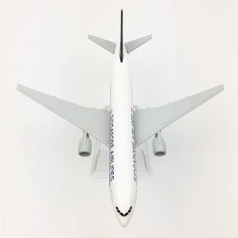 16cm 1/400 Scale Singapore B777 Metal Miniature Airplane Model Kit with Stand for Aviation Enthusiast Gift or Collection Display