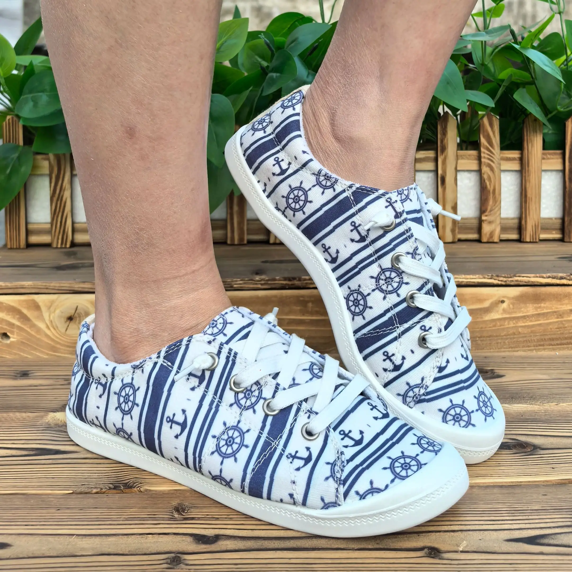 Un par de zapatillas de deporte informales para mujer, zapatos para caminar, zapatos para correr, nueva primavera 2026, temporada de viaje sin cordones para el Día de San Valentín, regalo de moda, zapatos para mujer