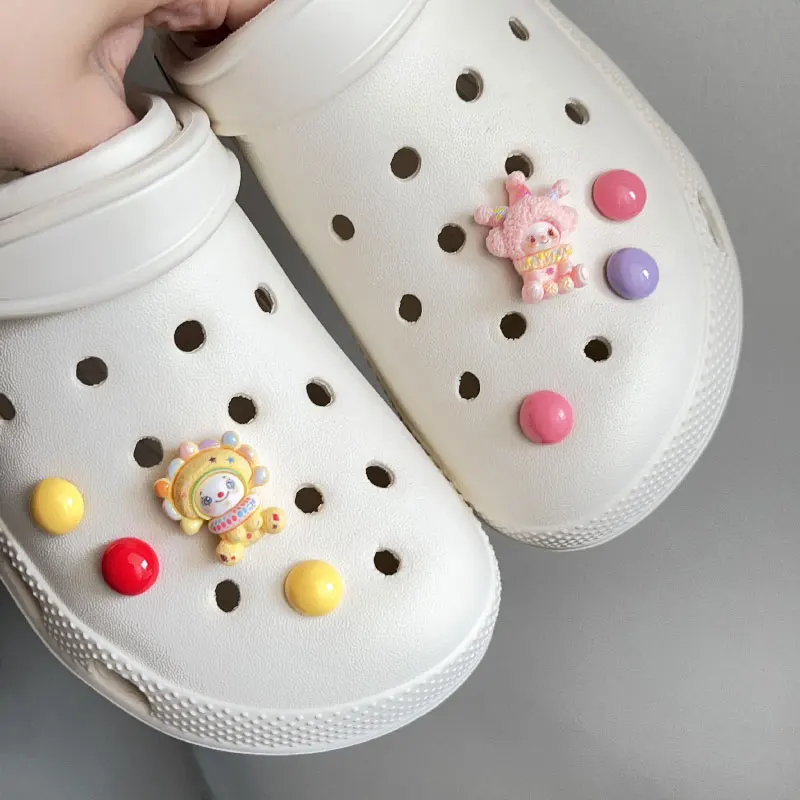 Leuke Kleur Cartoon Clown Stippen Schoen Charmes voor Crocs Decoraties Klompen Pins Tuin Sandalen Slipper Accessoires Meisje Gift