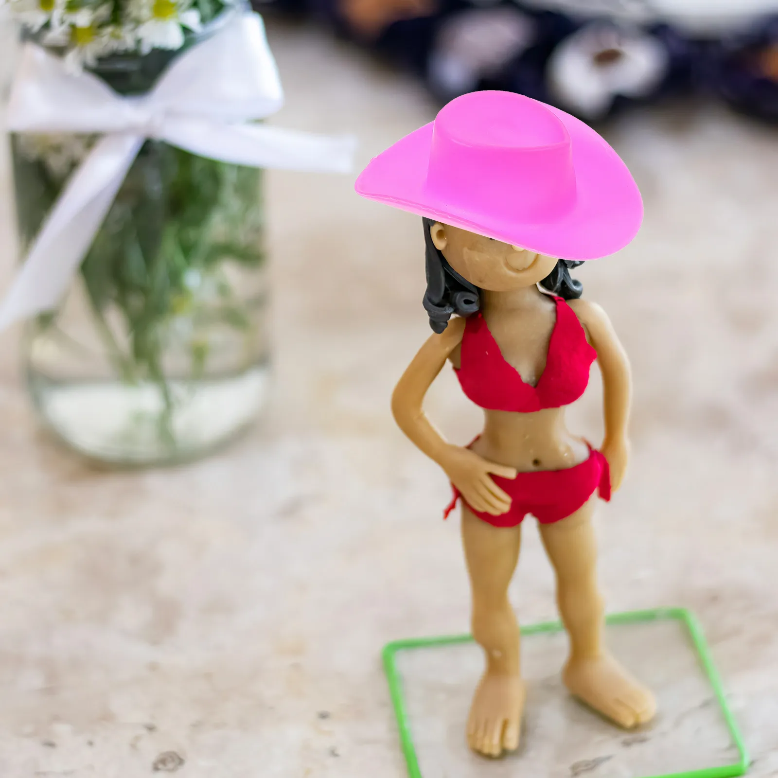 50 Chapéus de Cowboy Miniatura para Decoração de Festas, Acessórios Plásticos Pequenos, Brinquedos Infantis, Lembrancinhas de Casamento com Tema Western