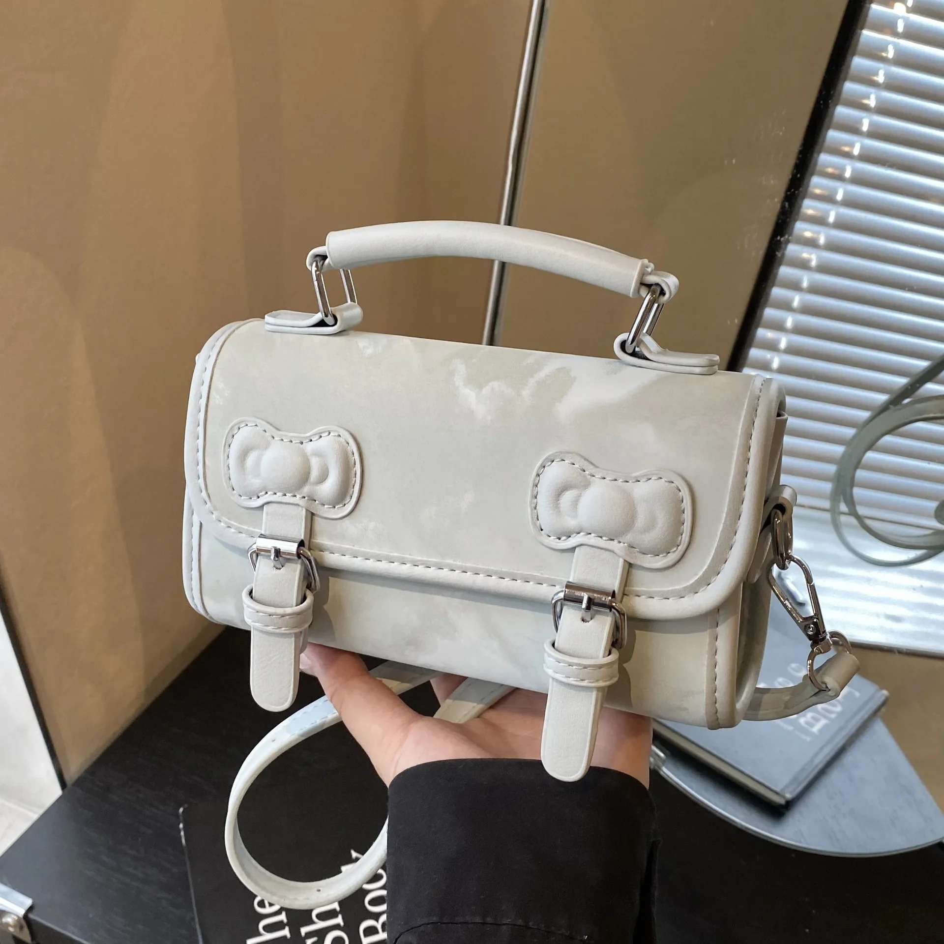 

SS 2025 Premium Texture Mini Bag Women's Hand Carry Shoulder Crossbody Square Niche Design Versatile Trendy