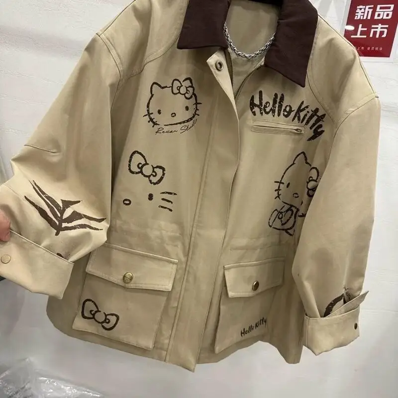 

Sanrio, новый стиль, куртка Hello Kitty, контрастная куртка, осенняя женская одежда больших размеров, повседневная одежда с принтом мультяшных каракулей, свободные лацканы
