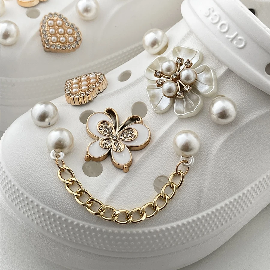 16pcs Pearl Daisy Butterfly Shoe Charms Pins Suitable For CROCS Clogs Garden Shoes DIY Shoes Decoration Party Gift Idea