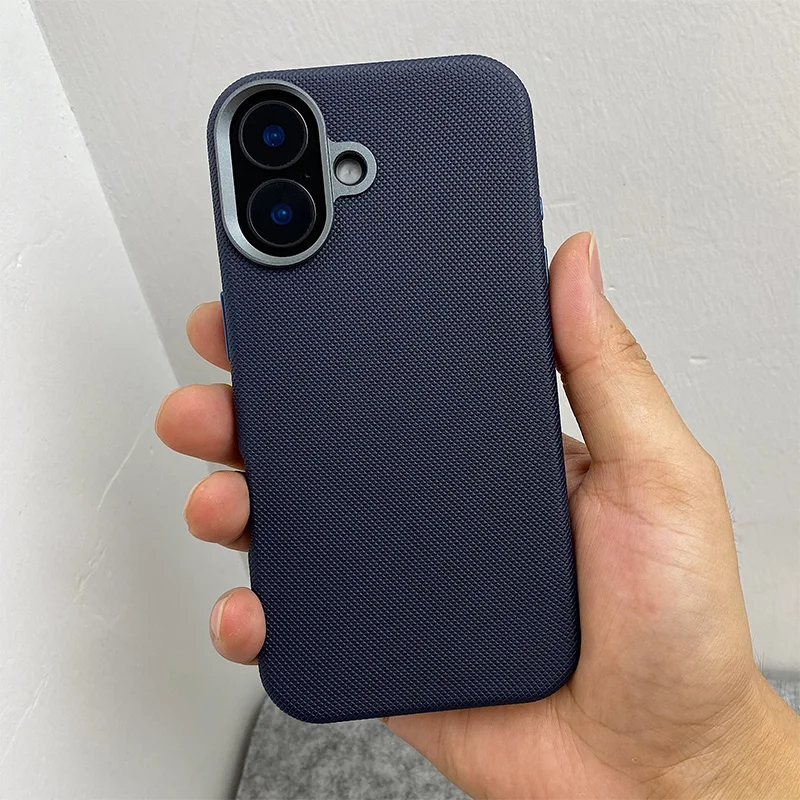 Trendige Diamanten-Relief-Leder-Magnet-Handyhülle für iPhone 17 18Pro Max 18 Pro 16 15 14 13 mit kabellosem Laden und Linsenschutz aus Legierung – Detail 10