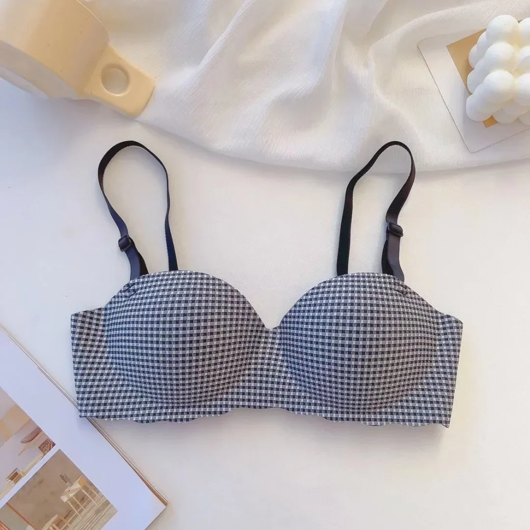 French Bras for Women Simple Seamless Ice Silk Bra One Piece Thick Push Cup Girls Gathering No Steel Rings Women's Underwear image 6