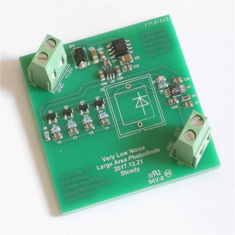 Ultra low noise large-area photodiode amplifier, silicon photovoltaic cell amplifier