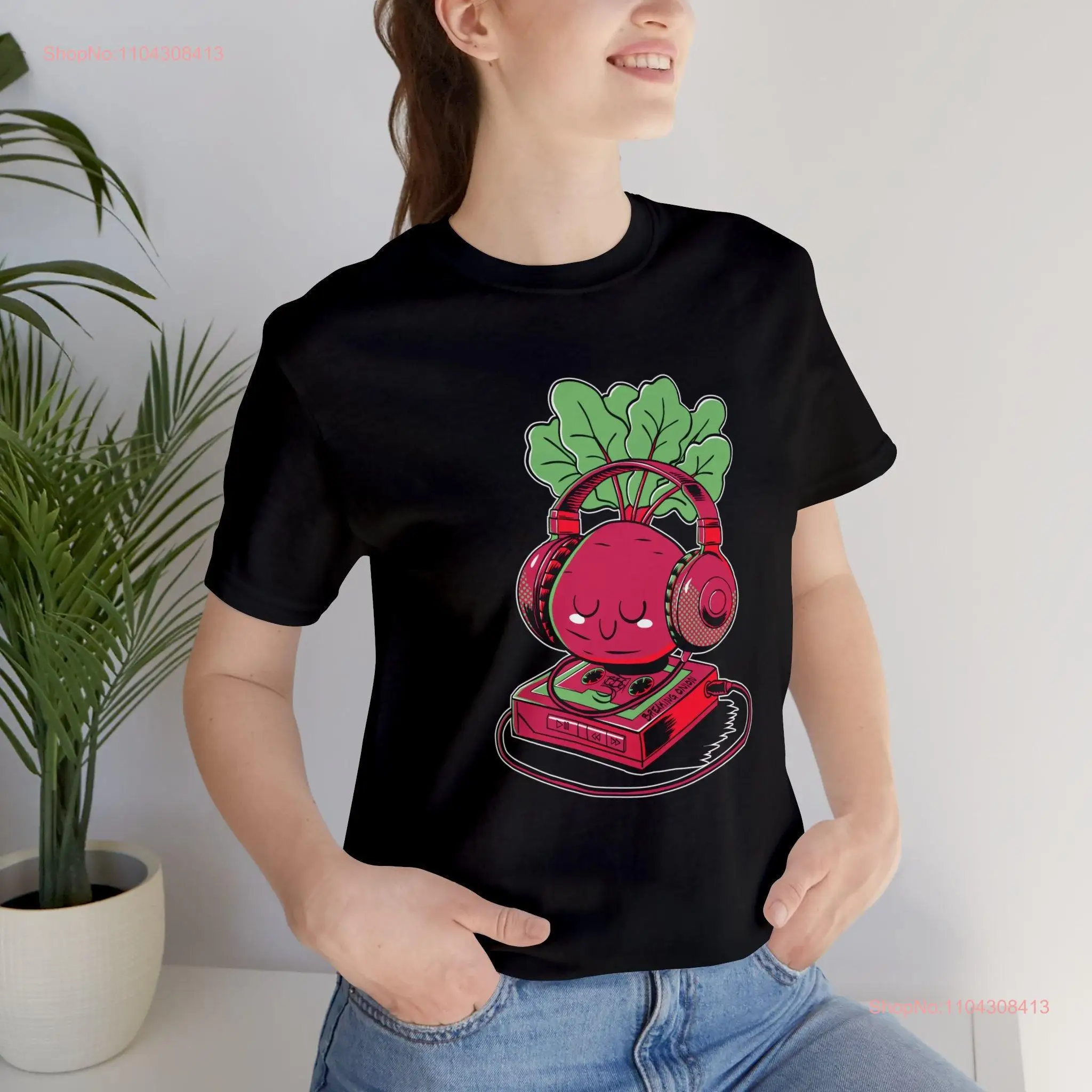 Fat BeeT T Shirt Iconic 90s Nostalgic 80s headphones portable tape deck Cute Root Vegetable Gardener Cassette