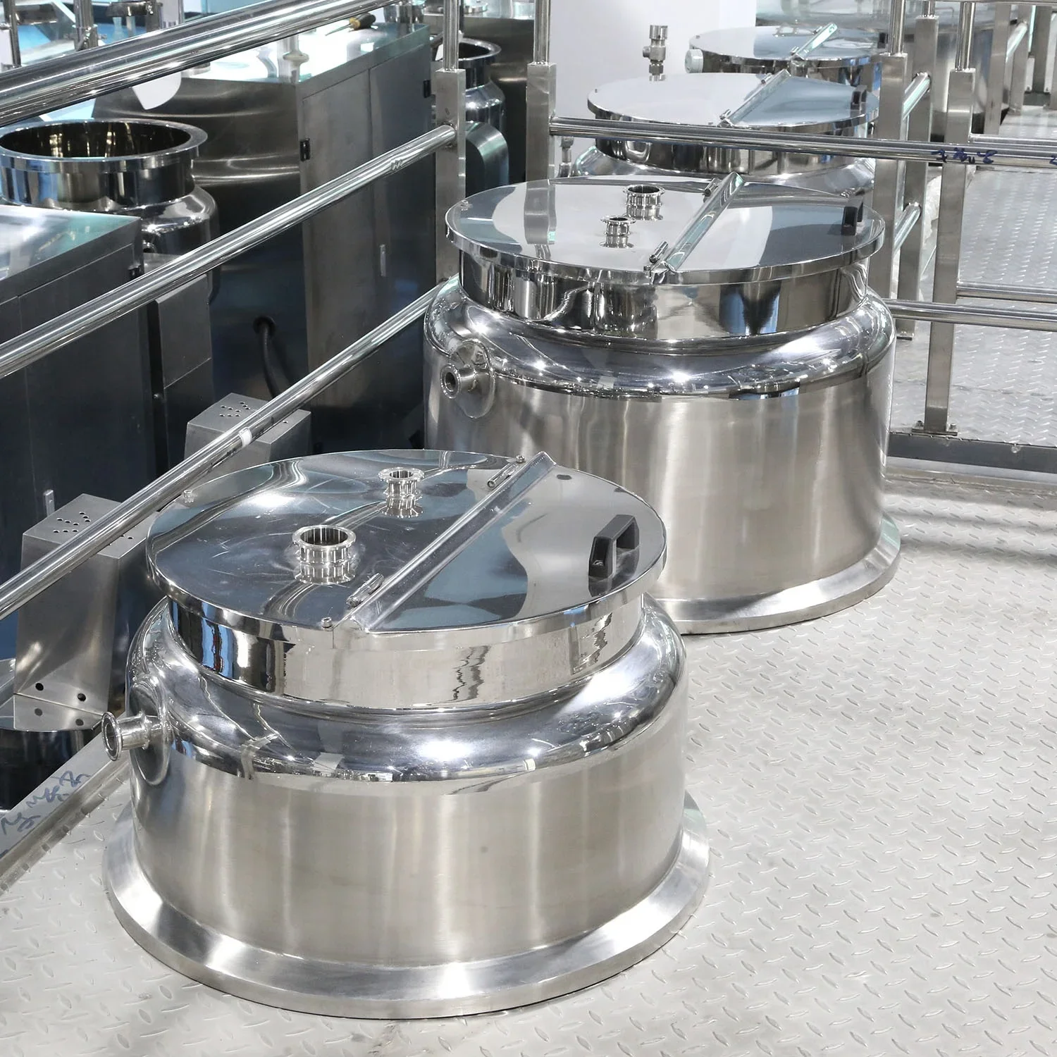 Homogénéisateur émulsifiant mélangeur scellé sous vide mélangeur sous vide émulsifiant pour homogénéisateur cosmétique