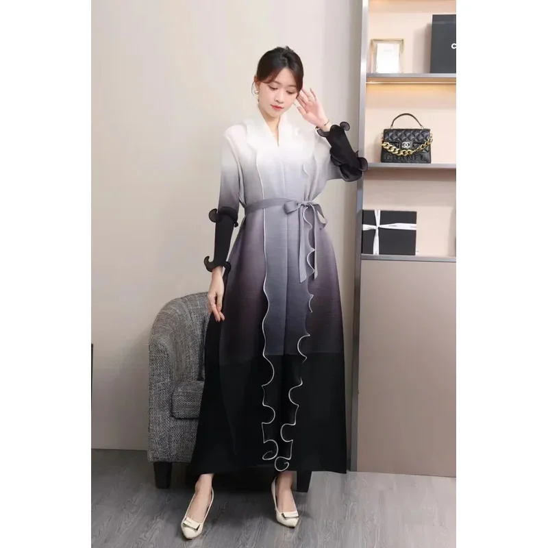 Pleated Maxi Long coat Miyake Dress Gradient Color V-neck Lapel Ruffled Edge Dresses for Women\'s clothing 2024 New Plus Size