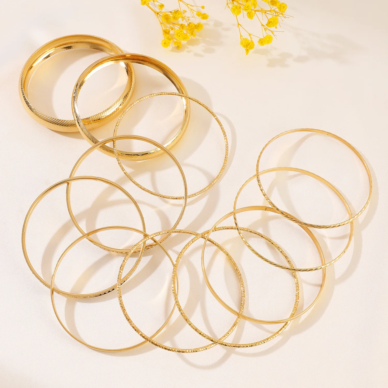bracelet spring Telescopic Carbon Steel Bangles Set for Women Gold Plated Spring Bracelet Elastic Non-Slip Bracelet Gifts