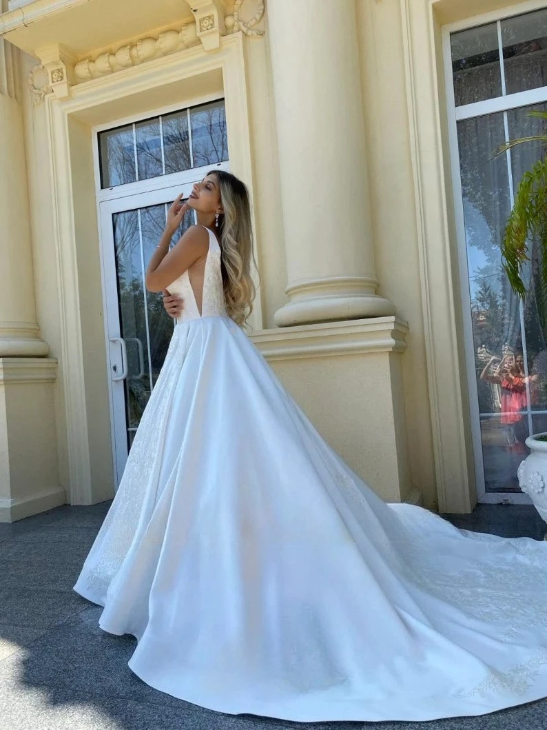 Простое свадебное платье с корсетом и вышивкой со шлейфом, свадебное платье с открытой спиной, атласные свадебные платья принцессы для женщин, 2020, невеста