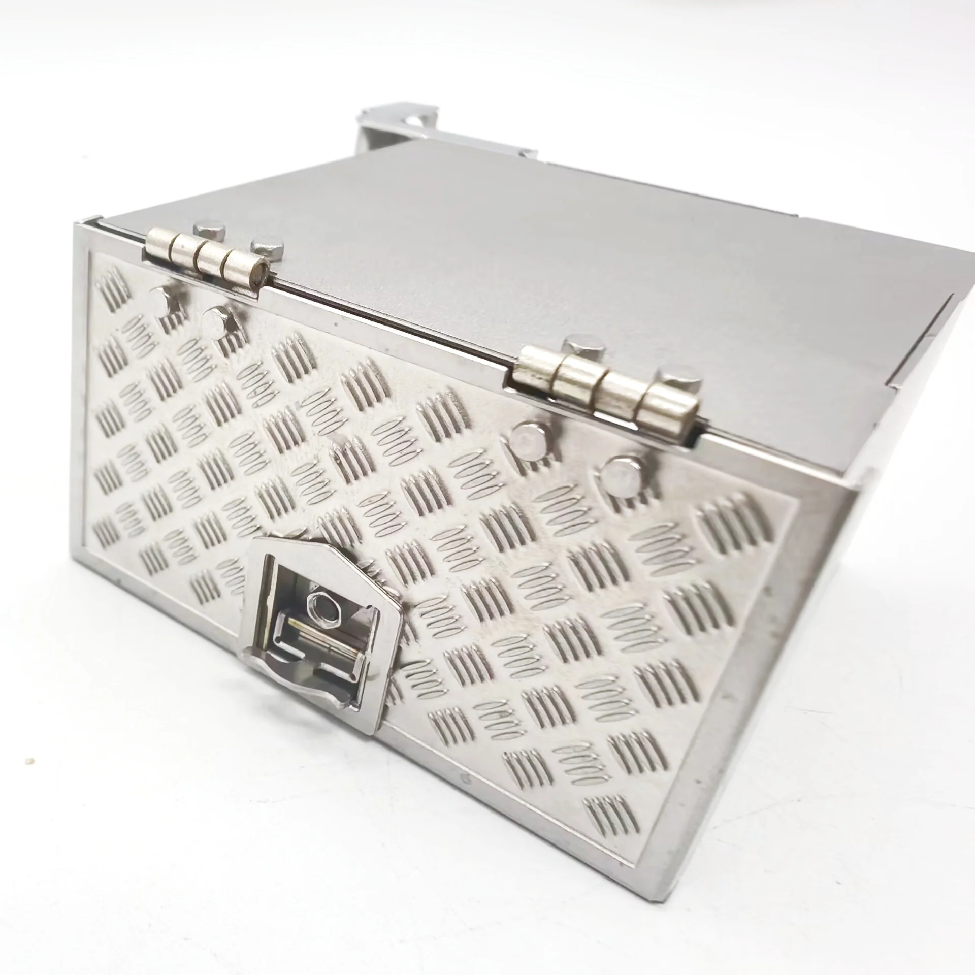 

SCALECLUB 1/14 RC Toy Truck Toolbox Equipment Box Width 27mm GJX27-TY-1 For Tamiya 1/14 Scale RC Truck Accessories DIY Parts