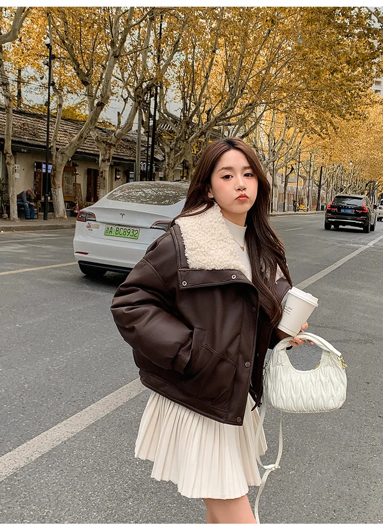 2026 Winter New Thick PU Leather Coat Women Cropped Fluffy Lapel Collar Padded Jacket Female Zip-up Streetwear Cool PU Parkas