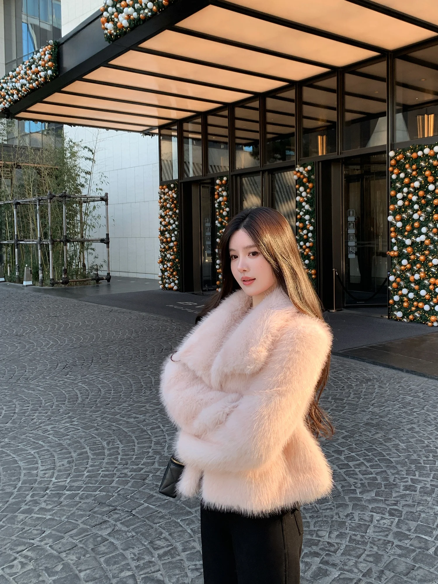 

Ele Swan Luxury Women's Fur Coat Warmth-Insulated Eco-Friendly Long-Sve Straight-Cut Daily Wear by QingTanTong