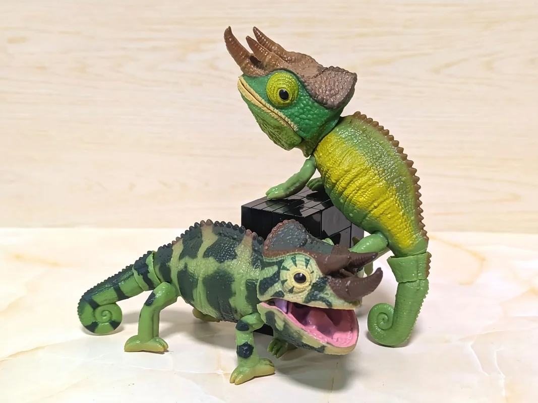 バンダイオリジナル ガシャポン 動物百科事典 カメレオン リアルな動物モデル コレクタブルトイ アクションフィギュア コレクタブル