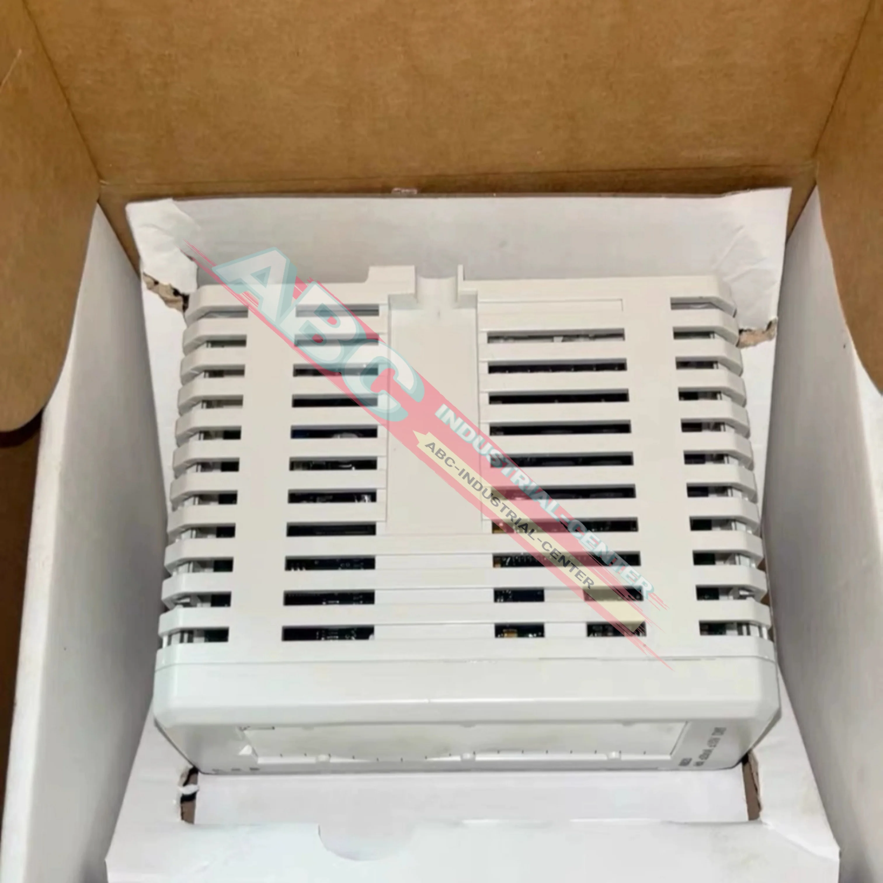 

AI820 3BSE008544R1 ПЛК AI830 3BSE008518R1 модуль 100% НОВЫЙ