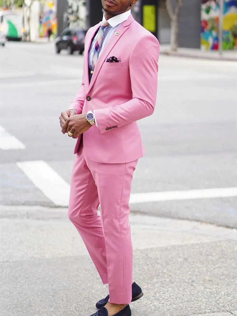 

2023 Men Suit Latest Coat Pant Design Hot Pink Slim Fit Skinny Casual Wedding Suits 2 Pieces(Jacket+Pant+Tie)traje de novio para